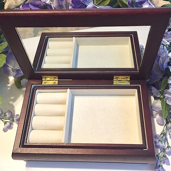 💜NWOB Vintage Style Tapestry Wood Jewelry Box💜 - Picture 9 of 14